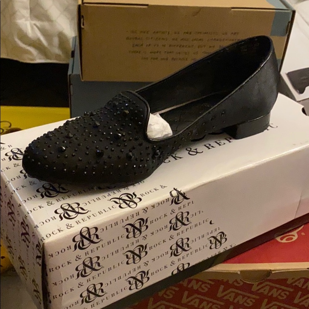 Rock & Republic Black loafer with glitz